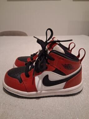 Nike Air Jordan 1 Mid TD Chicago Black Toe 7C Toddler Shoes 640735-069 No...
